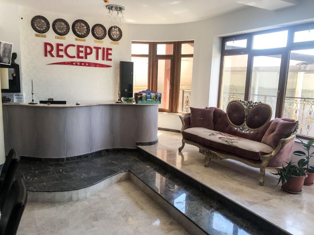 Hotel Geani à Năvodari Extérieur photo