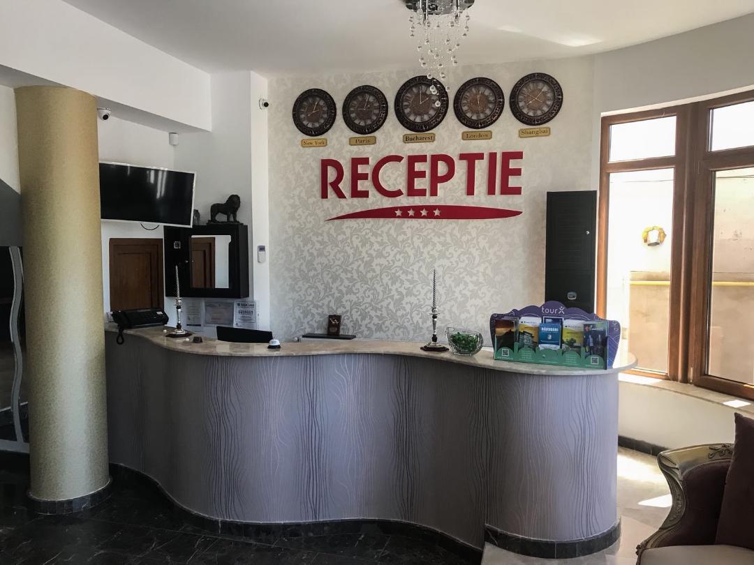 Hotel Geani à Năvodari Extérieur photo
